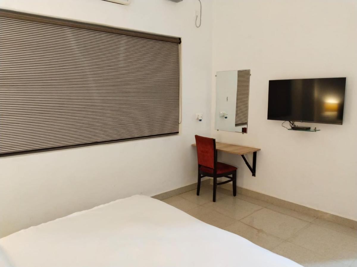 Hotel Lake View By Bookingcare Chhatarpur Exterior foto